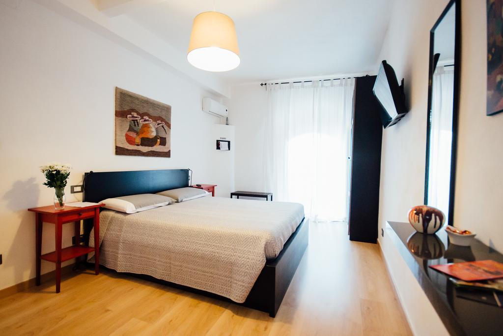 Bed and Breakfast Bed A Cala Палермо Номер фото